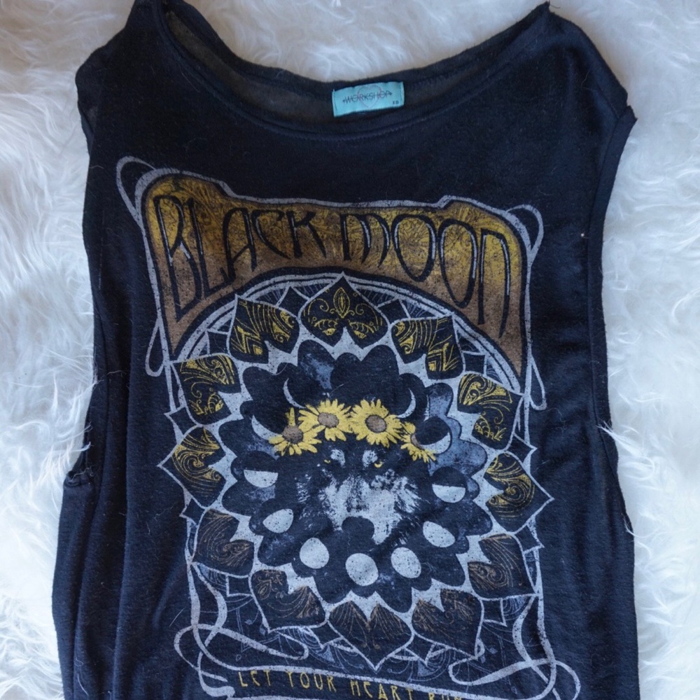 ✨ MUSCLE TEE✨